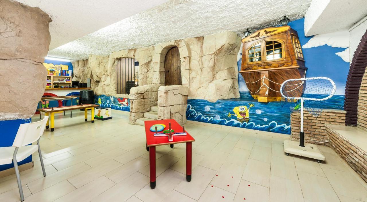Globales Los Patos Park 4*